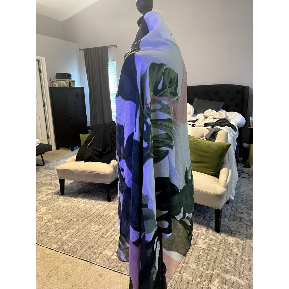 Virginia Wolf NYC Oversized Monstera Botanical Ruana Wrap Green Blush One Size - Picture 4 of 5